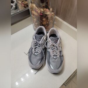 New Balance 990v6 Size 9 Men's